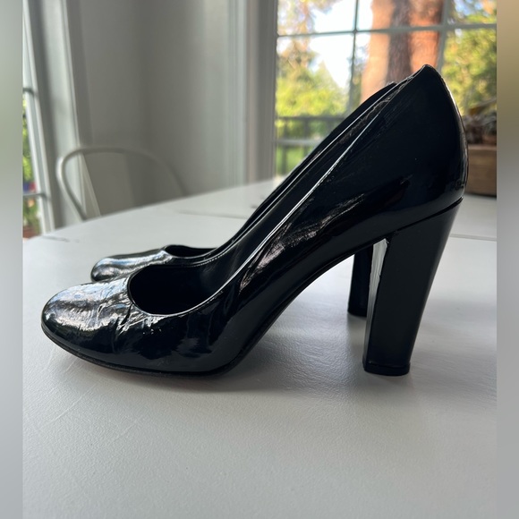 Stuart Weitzman Black Patent pumps size 8 - Picture 5 of 12
